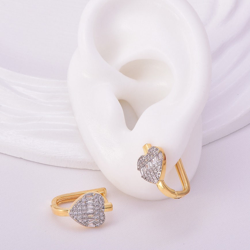 Aretes huggies 1480