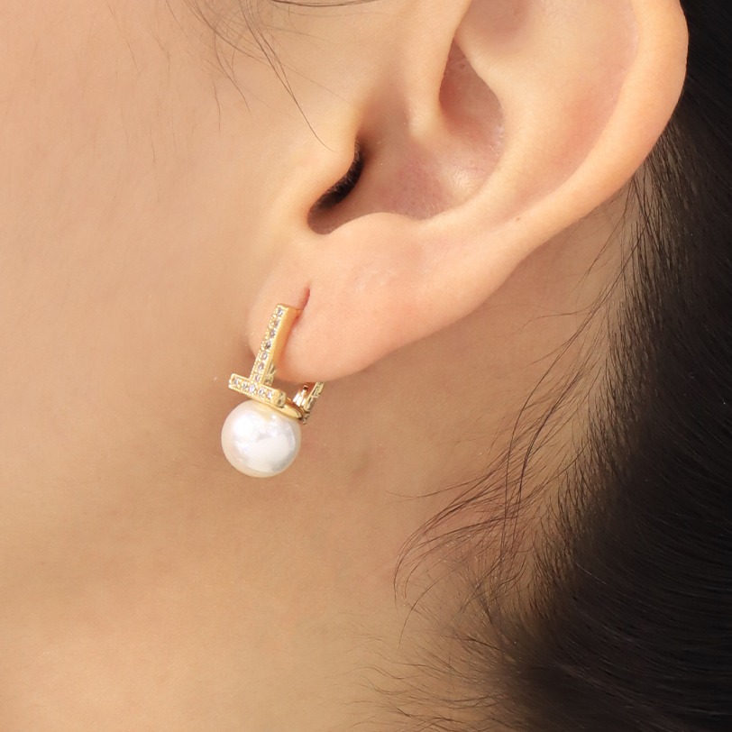 Aretes huggies 3076
