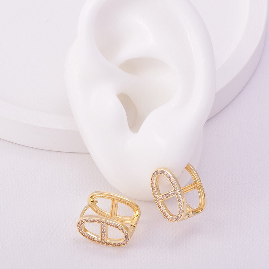 Aretes huggies 9323
