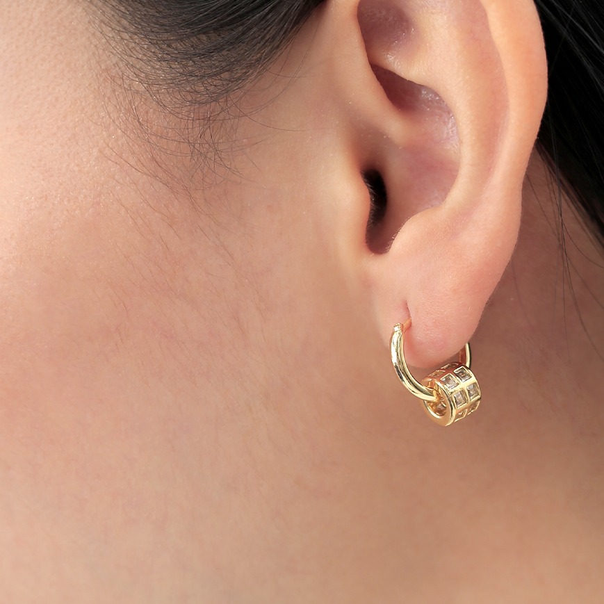 Aretes huggies 1439 dorado