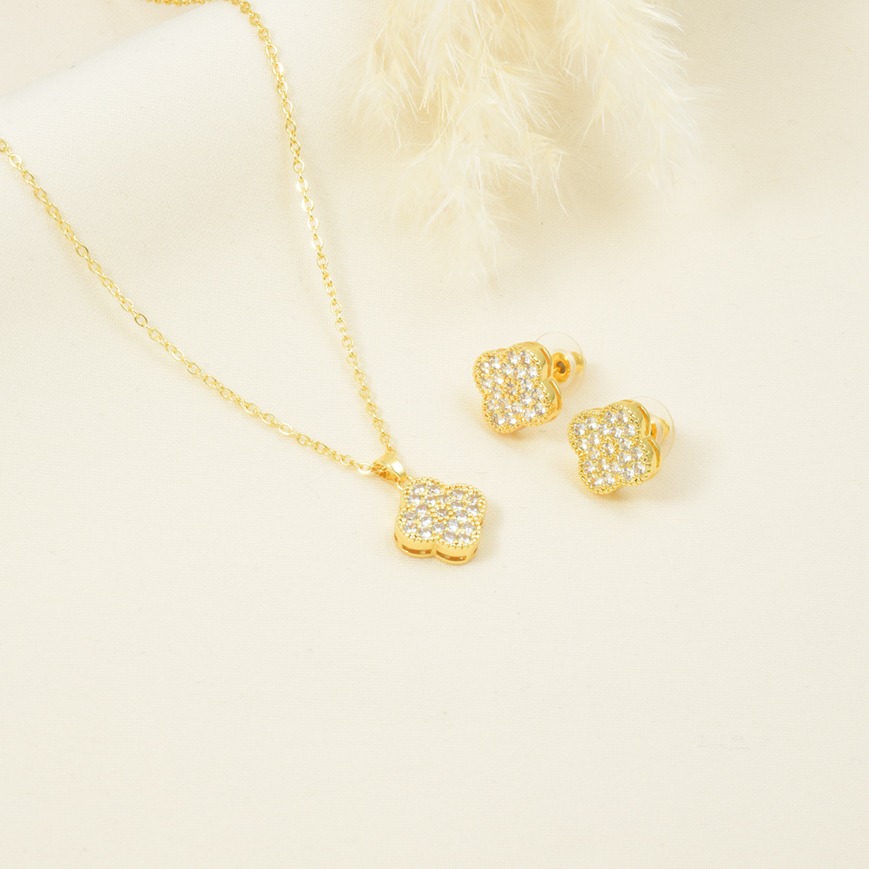Juego de aretes 7102