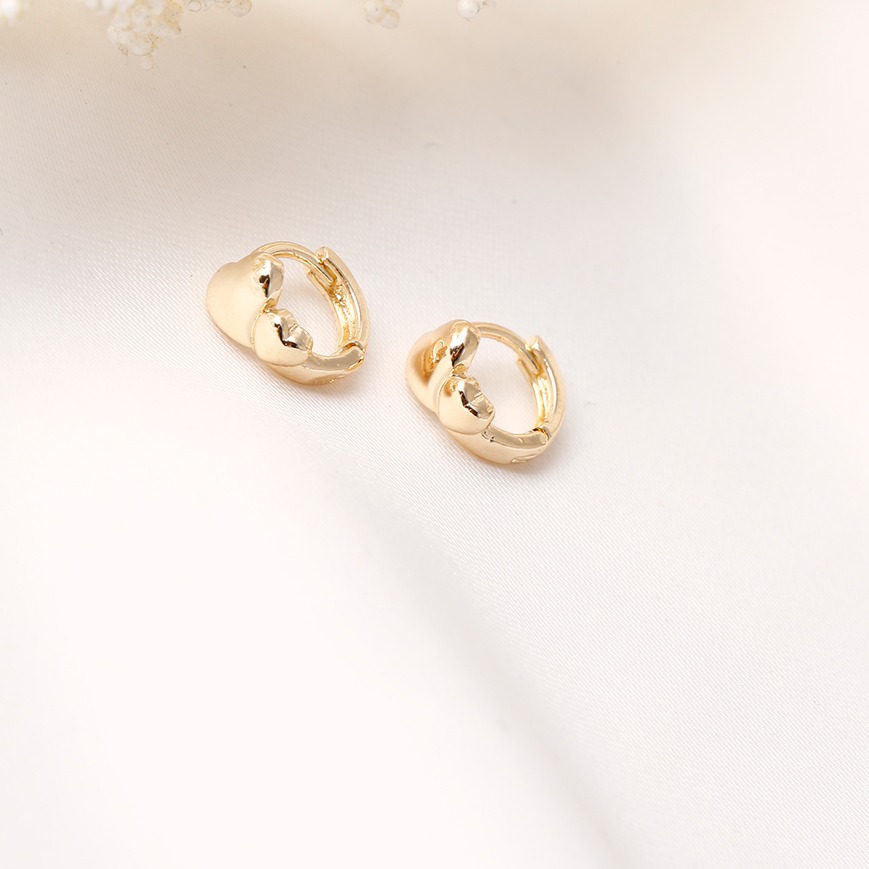 Aretes huggies 2018 dorado