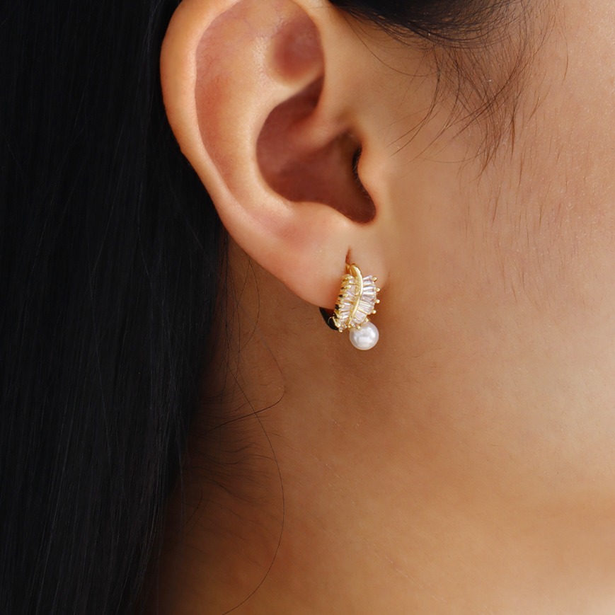 Aretes huggies 0111 dorado