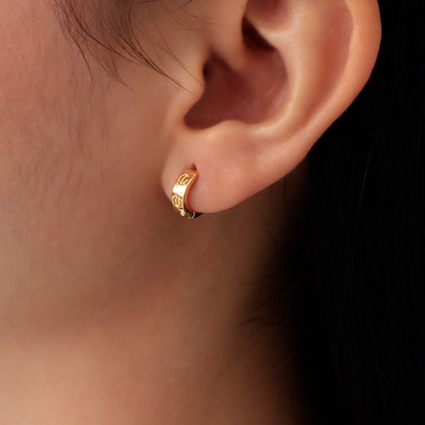 Aretes huggies 0009 dorado