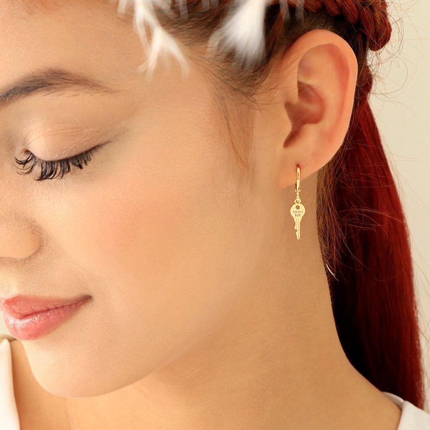 Aretes huggies 2053