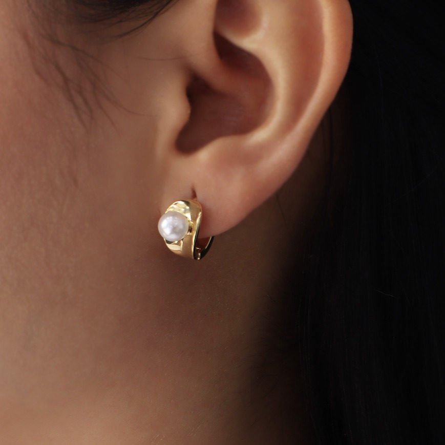 Aretes huggies 7368 dorado