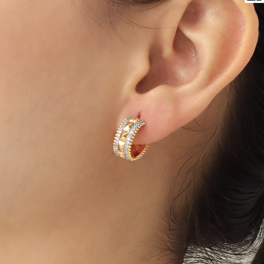 Aretes huggies 1448