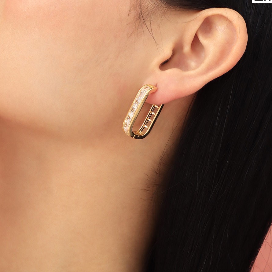 Aretes huggies 3083